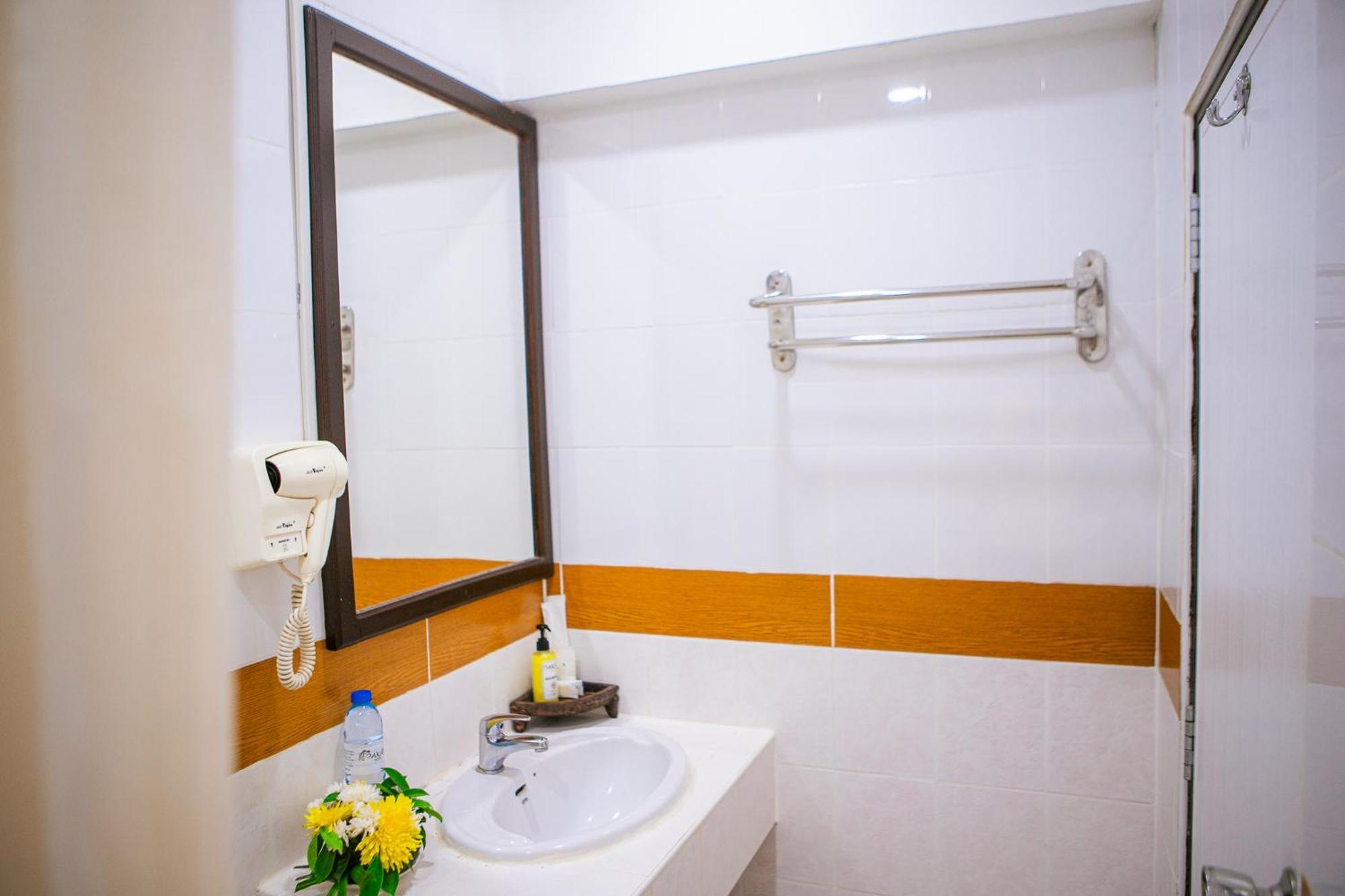 Pakse Hotel & Restaurant Ngoại thất bức ảnh