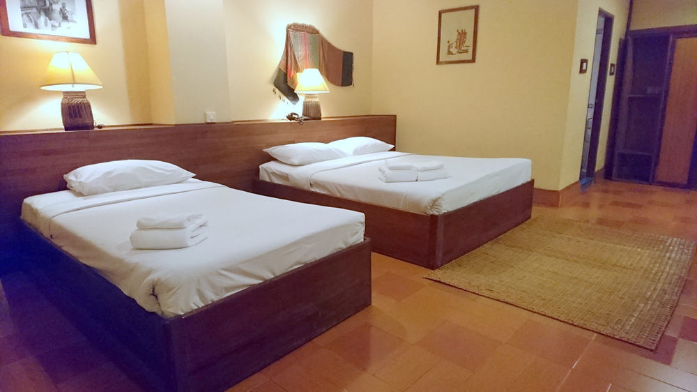 Pakse Hotel & Restaurant Ngoại thất bức ảnh