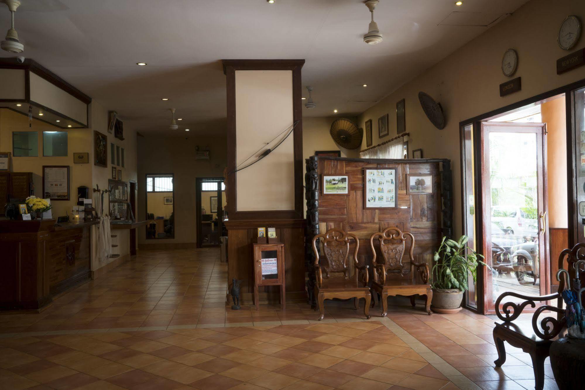 Pakse Hotel & Restaurant Ngoại thất bức ảnh