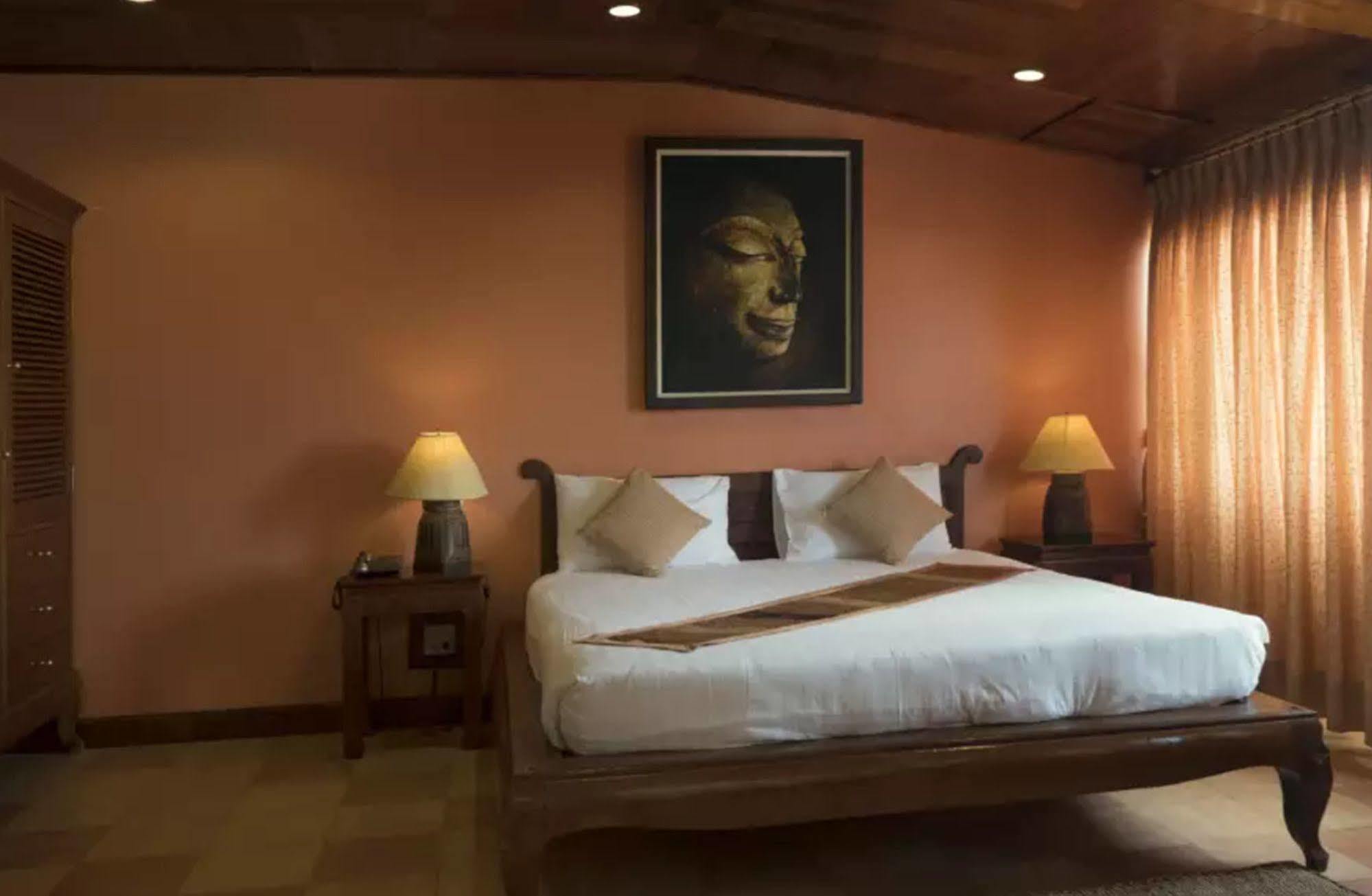 Pakse Hotel & Restaurant Ngoại thất bức ảnh