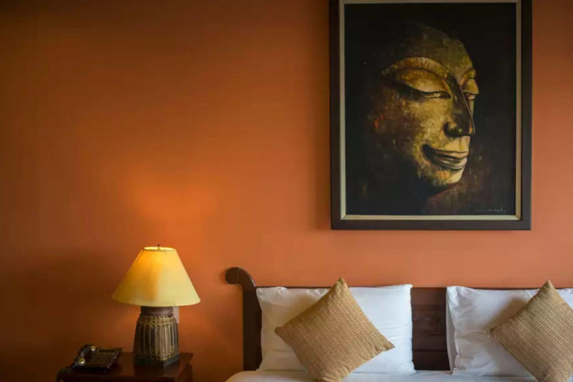 Pakse Hotel & Restaurant Ngoại thất bức ảnh